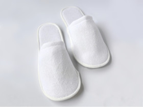 Disposable terry slippers