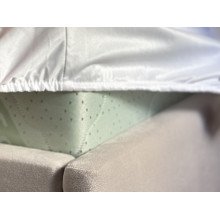 Mattress pad 90x200 Aqua-stop Polysatin with a border around the perimeter