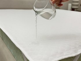 Наматрацник 180x200 Ecotton Aqua-stop Жакард резинка по кутах