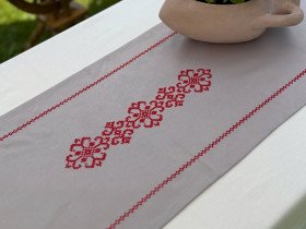 Table runner made of water-repellent fabric 45x170 DUCK Gray with red embroidery
