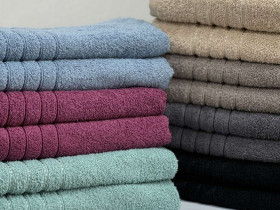 Рушник махровий 70x140 Ecotton Малиновий 420
